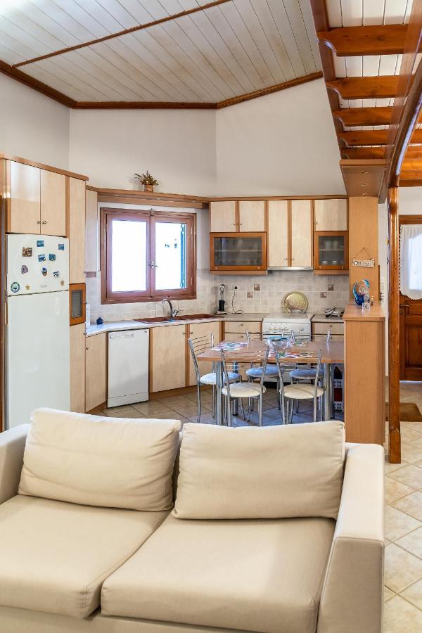 Papadogiannopoulos House Aigio Dış mekan fotoğraf